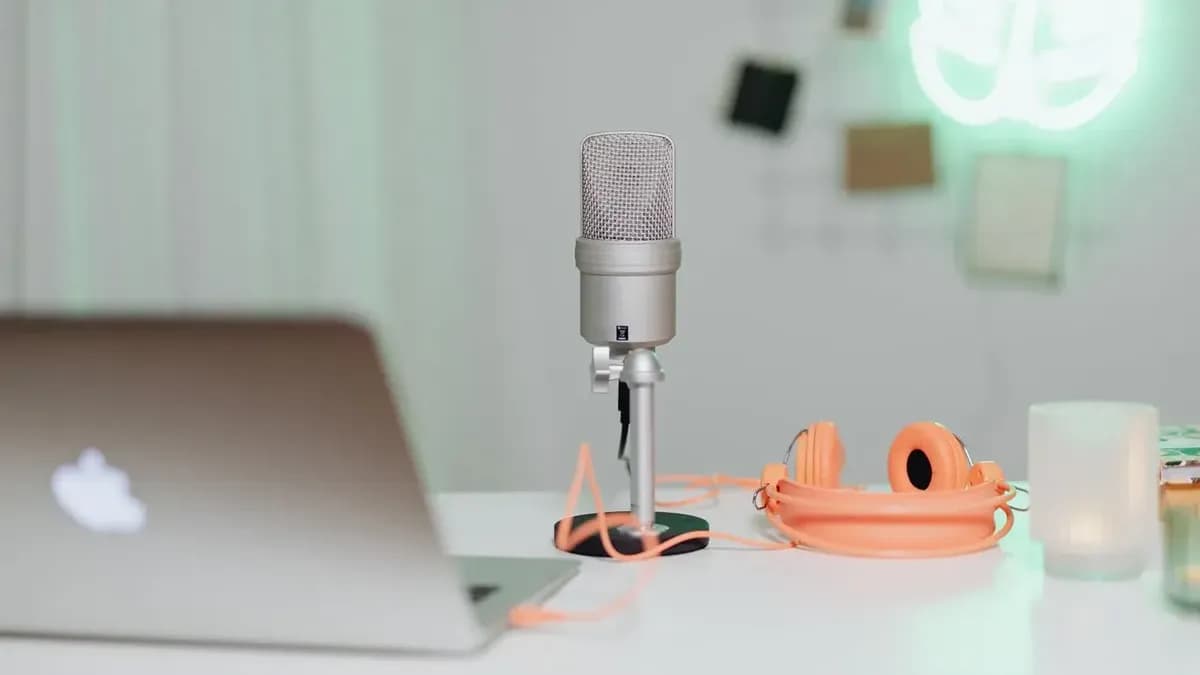AirPods 预告录音与相机遥控更新，无线耳机多了一个创作入口